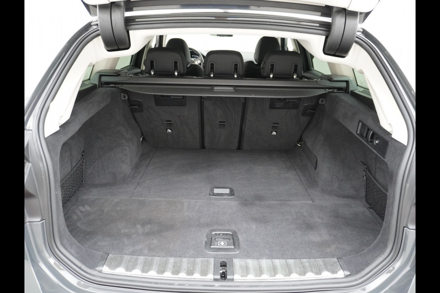 BMW 3 Serie Touring 318I 157PK Autom.-8 Sport Line Trekhaak Leder Apple Carplay Android Auto Navi Pro Live Cockpit Pro Active Cruise Control Comfort Access BMW Digital Key Elek.Achterklep Bluetooth Pdc Led Business Edition 1e Eigenaar