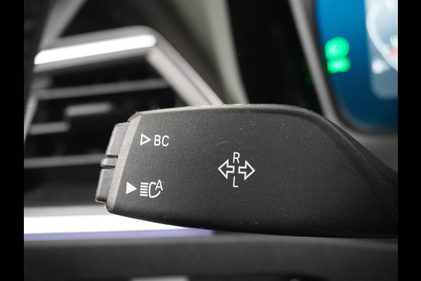 BMW 3 Serie Touring 318I 157PK Autom.-8 Sport Line Trekhaak Leder Apple Carplay Android Auto Navi Pro Live Cockpit Pro Active Cruise Control Comfort Access BMW Digital Key Elek.Achterklep Bluetooth Pdc Led Business Edition 1e Eigenaar