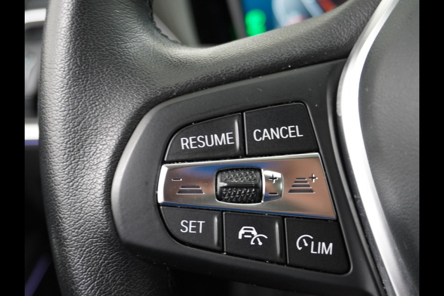 BMW 3 Serie Touring 318I 157PK Autom.-8 Sport Line Trekhaak Leder Apple Carplay Android Auto Navi Pro Live Cockpit Pro Active Cruise Control Comfort Access BMW Digital Key Elek.Achterklep Bluetooth Pdc Led Business Edition 1e Eigenaar