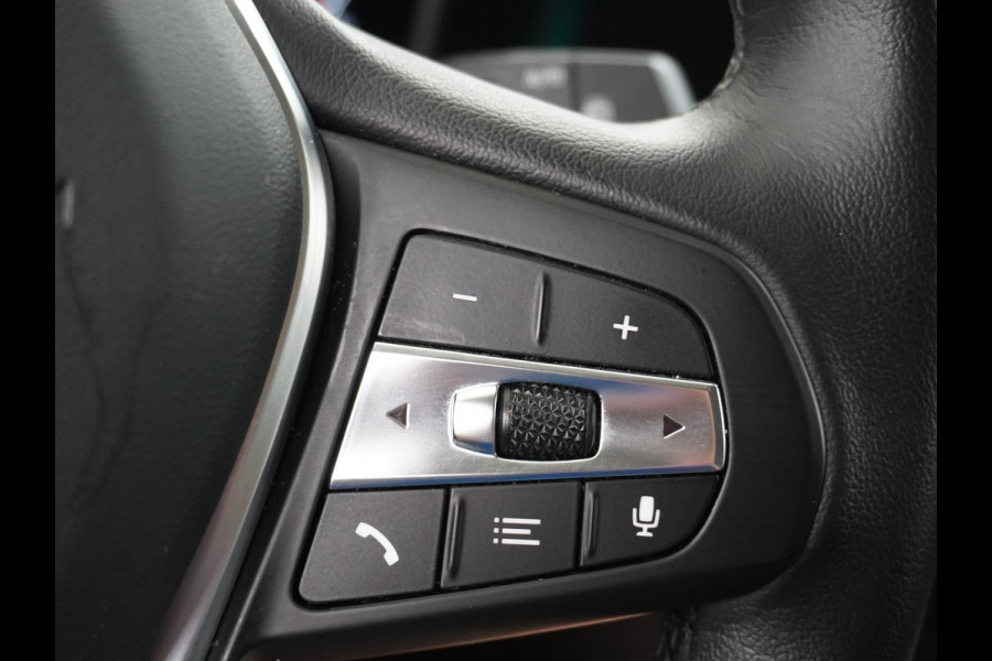 BMW 3 Serie Touring 318I 157PK Autom.-8 Sport Line Trekhaak Leder Apple Carplay Android Auto Navi Pro Live Cockpit Pro Active Cruise Control Comfort Access BMW Digital Key Elek.Achterklep Bluetooth Pdc Led Business Edition 1e Eigenaar