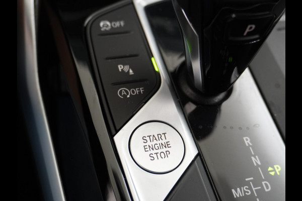 BMW 3 Serie Touring 318I 157PK Autom.-8 Sport Line Trekhaak Leder Apple Carplay Android Auto Navi Pro Live Cockpit Pro Active Cruise Control Comfort Access BMW Digital Key Elek.Achterklep Bluetooth Pdc Led Business Edition 1e Eigenaar