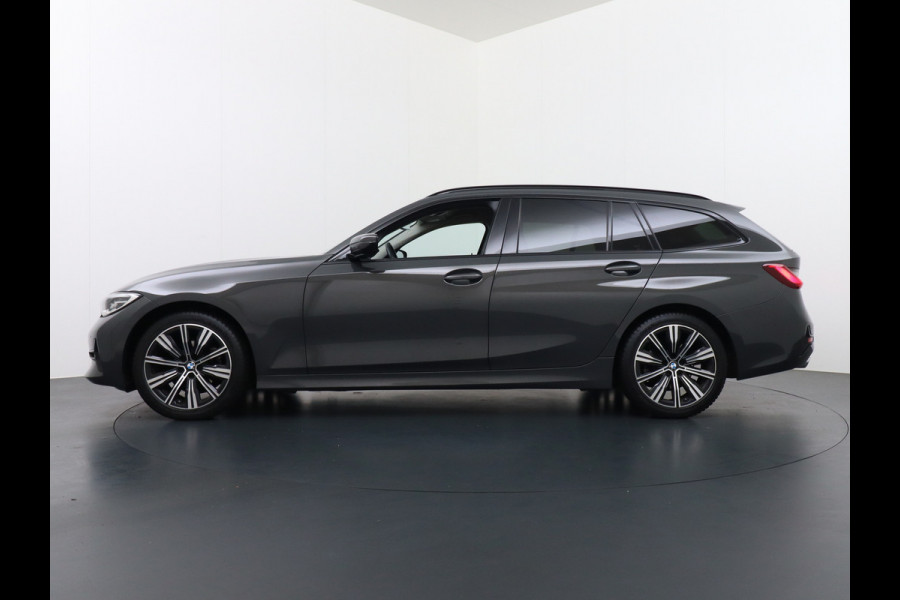 BMW 3 Serie Touring 318I 157PK Autom.-8 Sport Line Trekhaak Leder Apple Carplay Android Auto Navi Pro Live Cockpit Pro Active Cruise Control Comfort Access BMW Digital Key Elek.Achterklep Bluetooth Pdc Led Business Edition 1e Eigenaar
