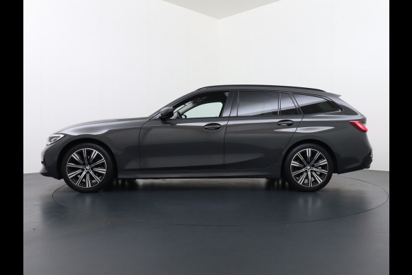 BMW 3 Serie Touring 318I 157PK Autom.-8 Sport Line Trekhaak Leder Apple Carplay Android Auto Navi Pro Live Cockpit Pro Active Cruise Control Comfort Access BMW Digital Key Elek.Achterklep Bluetooth Pdc Led Business Edition 1e Eigenaar