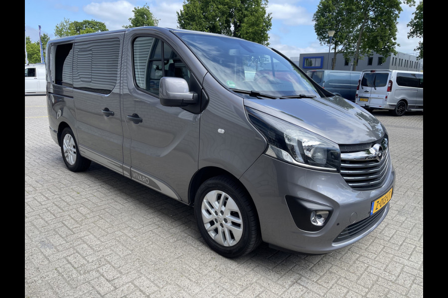 Opel Vivaro Combi 1.6 CDTI 120pk L1H1 Innovation / 8 persoons / vaste prijs rijklaar € 21.950 marge / vrij van btw / euro 6 diesel / airco / cruise / camera / trekhaak / metallic lak / lichtmetalen velgen