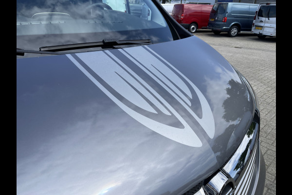 Opel Vivaro Combi 1.6 CDTI 120pk L1H1 Innovation / 8 persoons / vaste prijs rijklaar € 21.950 marge / vrij van btw / euro 6 diesel / airco / cruise / camera / trekhaak / metallic lak / lichtmetalen velgen