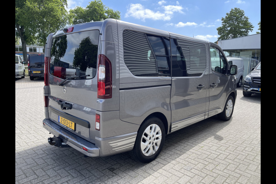 Opel Vivaro Combi 1.6 CDTI 120pk L1H1 Innovation / 8 persoons / vaste prijs rijklaar € 21.950 marge / vrij van btw / euro 6 diesel / airco / cruise / camera / trekhaak / metallic lak / lichtmetalen velgen