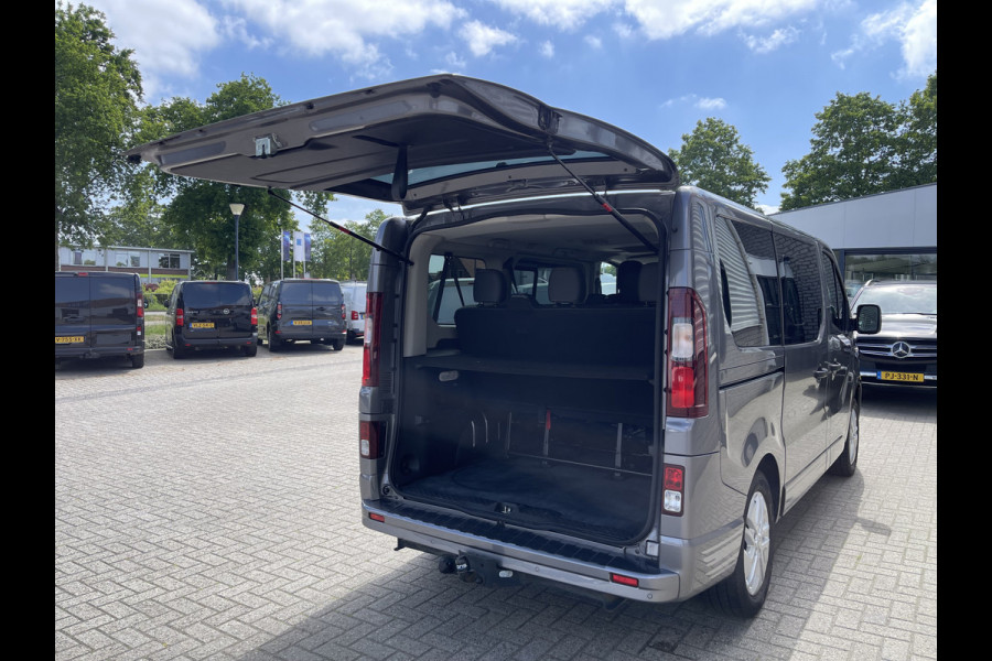 Opel Vivaro Combi 1.6 CDTI 120pk L1H1 Innovation / 8 persoons / vaste prijs rijklaar € 21.950 marge / vrij van btw / euro 6 diesel / airco / cruise / camera / trekhaak / metallic lak / lichtmetalen velgen