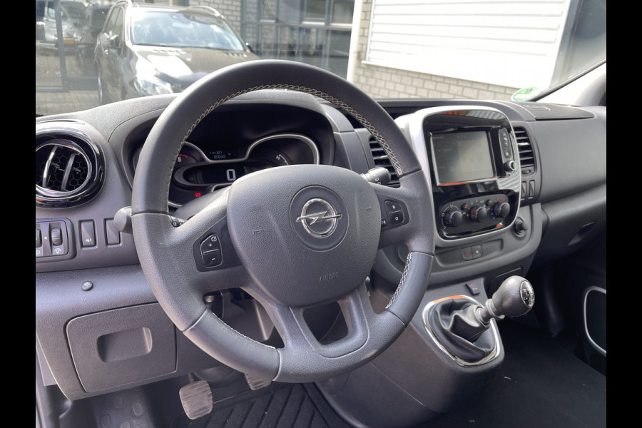 Opel Vivaro Combi 1.6 CDTI 120pk L1H1 Innovation / 8 persoons / vaste prijs rijklaar € 21.950 marge / vrij van btw / euro 6 diesel / airco / cruise / camera / trekhaak / metallic lak / lichtmetalen velgen