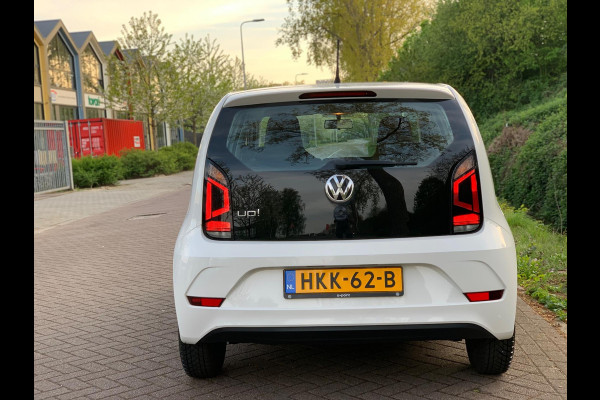 Volkswagen up! 1.0 BMT move up! 5 DEURS AIRCO LUXE 2018 ! ! ! NIEUWE APK !