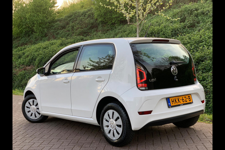 Volkswagen up! 1.0 BMT move up! 5 DEURS AIRCO LUXE 2018 ! ! ! NIEUWE APK !