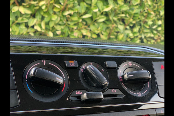 Volkswagen up! 1.0 BMT move up! 5 DEURS AIRCO LUXE 2018 ! ! ! NIEUWE APK !