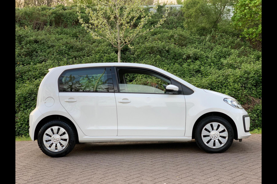 Volkswagen up! 1.0 BMT move up! 5 DEURS AIRCO LUXE 2018 ! ! ! NIEUWE APK !