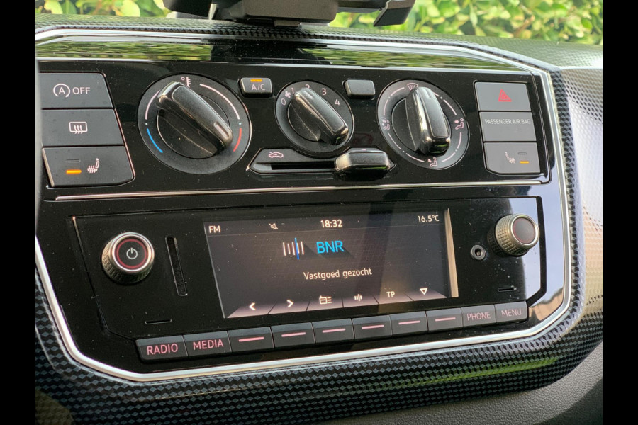 Volkswagen up! 1.0 BMT move up! 5 DEURS AIRCO LUXE 2018 ! ! ! NIEUWE APK !