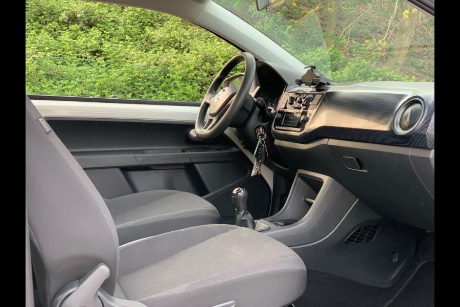 Volkswagen up! 1.0 BMT move up! 5 DEURS AIRCO LUXE 2018 ! ! ! NIEUWE APK !