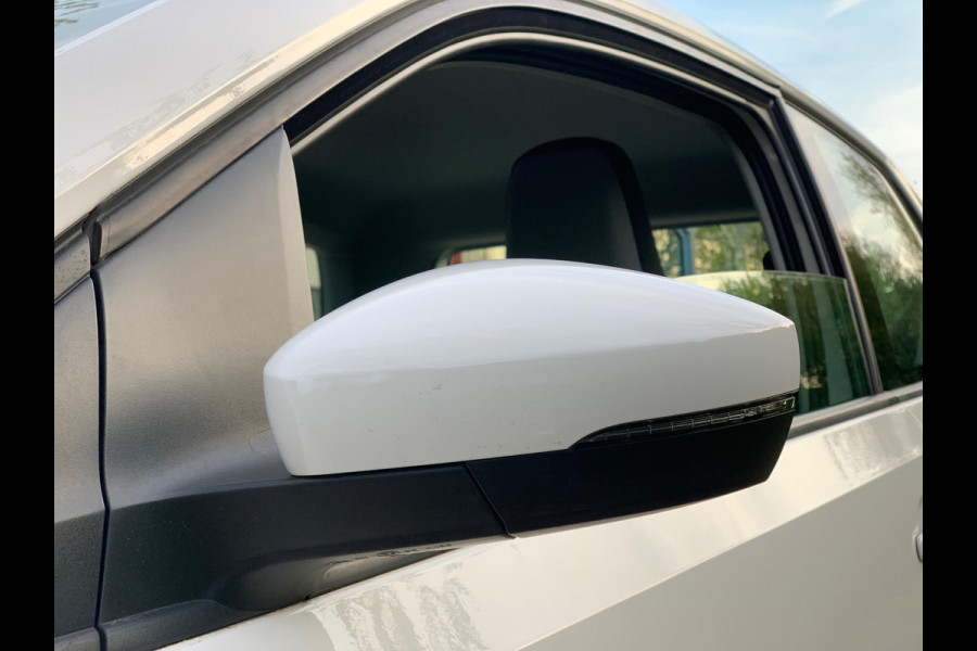Volkswagen up! 1.0 BMT move up! 5 DEURS AIRCO LUXE 2018 ! ! ! NIEUWE APK !