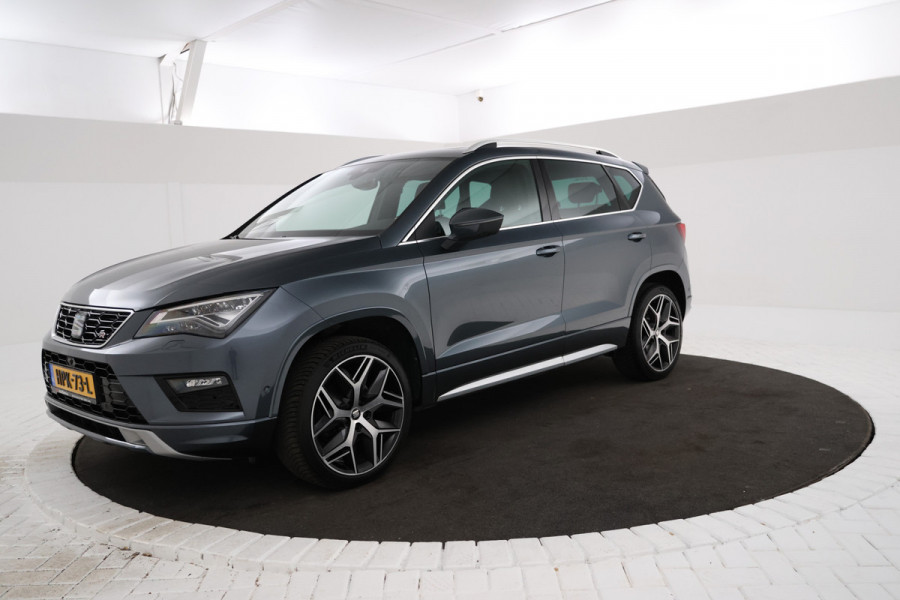 Seat Ateca 1.5 TSI FR Business Intense Black FR, LEER, Cruise Control, Panoramadak, Parkeer Sensoren