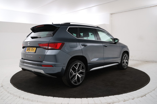Seat Ateca 1.5 TSI FR Business Intense Black FR, LEER, Cruise Control, Panoramadak, Parkeer Sensoren