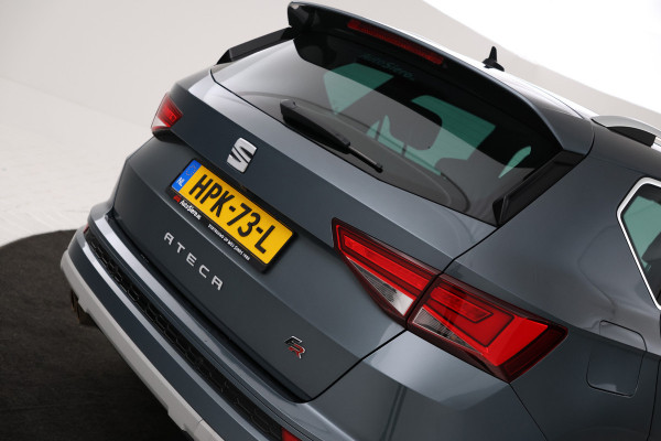 Seat Ateca 1.5 TSI FR Business Intense Black FR, LEER, Cruise Control, Panoramadak, Parkeer Sensoren