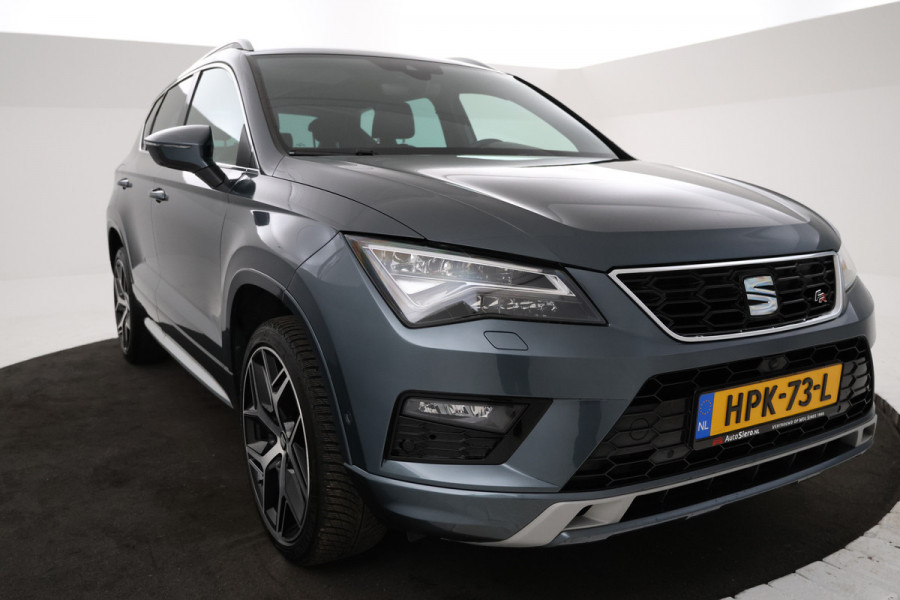 Seat Ateca 1.5 TSI FR Business Intense Black FR, LEER, Cruise Control, Panoramadak, Parkeer Sensoren