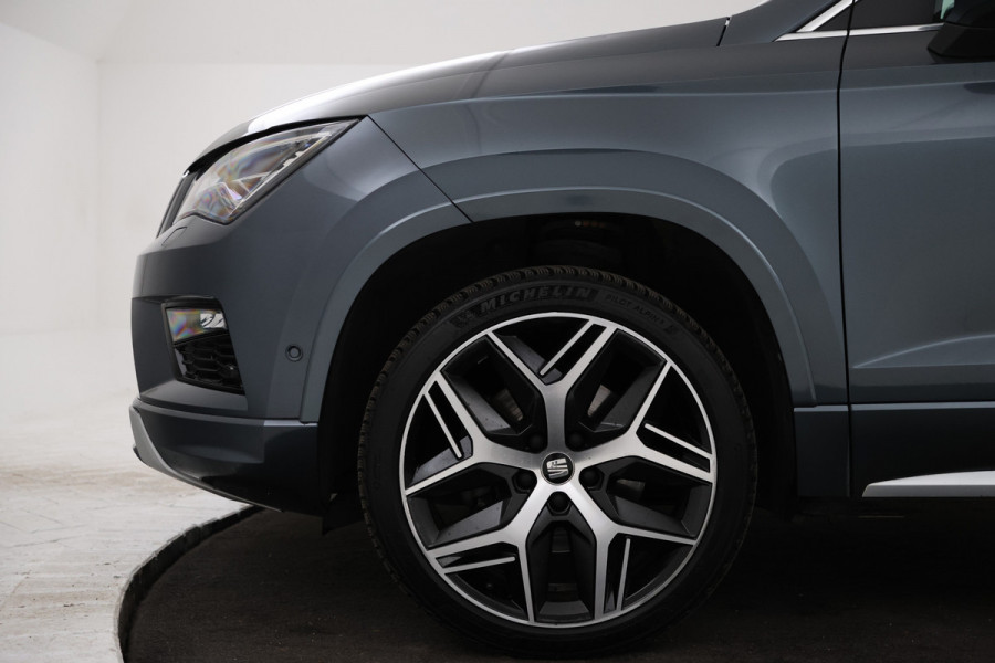 Seat Ateca 1.5 TSI FR Business Intense Black FR, LEER, Cruise Control, Panoramadak, Parkeer Sensoren