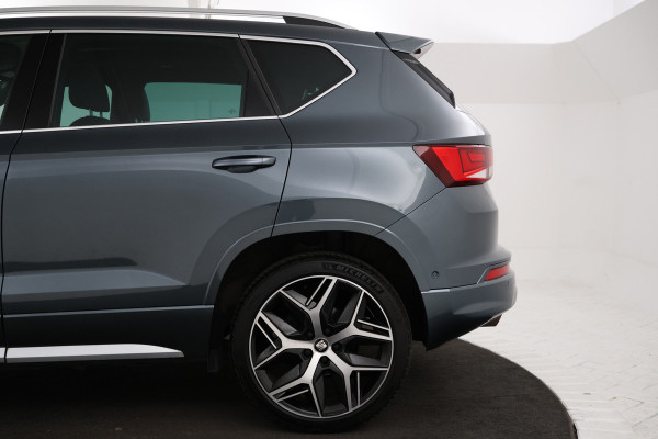 Seat Ateca 1.5 TSI FR Business Intense Black FR, LEER, Cruise Control, Panoramadak, Parkeer Sensoren