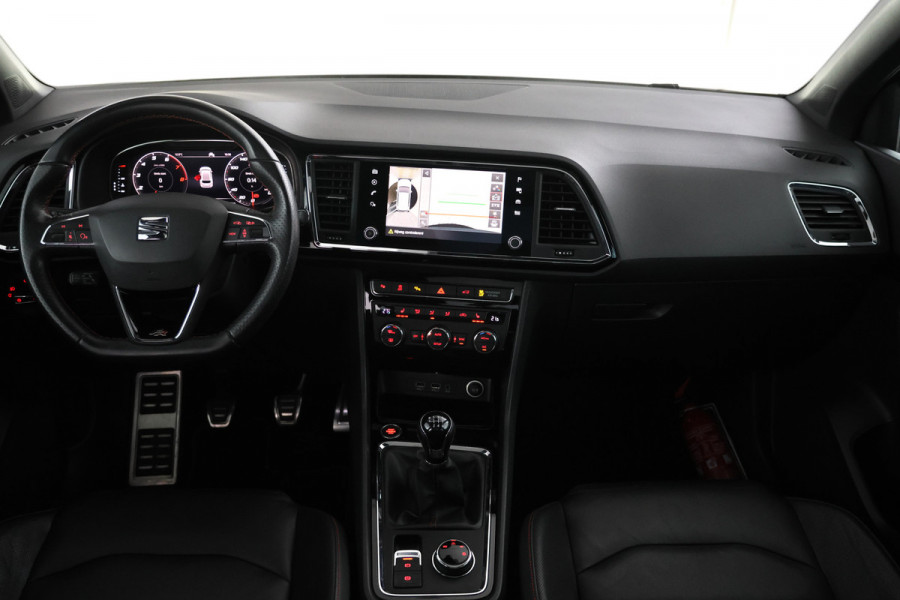 Seat Ateca 1.5 TSI FR Business Intense Black FR, LEER, Cruise Control, Panoramadak, Parkeer Sensoren