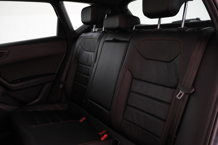 Seat Ateca 1.5 TSI FR Business Intense Black FR, LEER, Cruise Control, Panoramadak, Parkeer Sensoren