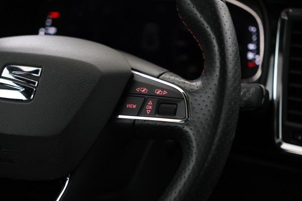 Seat Ateca 1.5 TSI FR Business Intense Black FR, LEER, Cruise Control, Panoramadak, Parkeer Sensoren