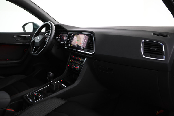 Seat Ateca 1.5 TSI FR Business Intense Black FR, LEER, Cruise Control, Panoramadak, Parkeer Sensoren
