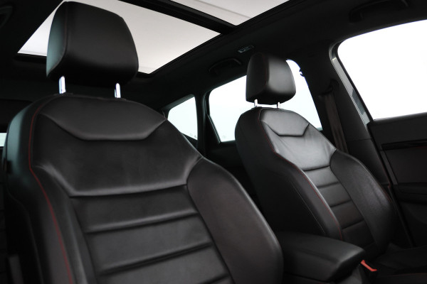 Seat Ateca 1.5 TSI FR Business Intense Black FR, LEER, Cruise Control, Panoramadak, Parkeer Sensoren