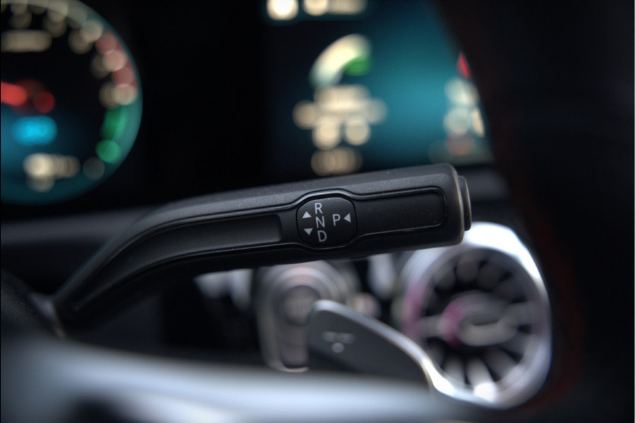 Mercedes-Benz CLA-Klasse Shooting Brake 250 e AMG Line | Panoramadak | Stoelverwarming | Cruise Control | Camera | Apple Carplay | Ambiance Verlichting | Night Pakket | Keyless | Dealer Onderhouden | Dodehoekdetectie
