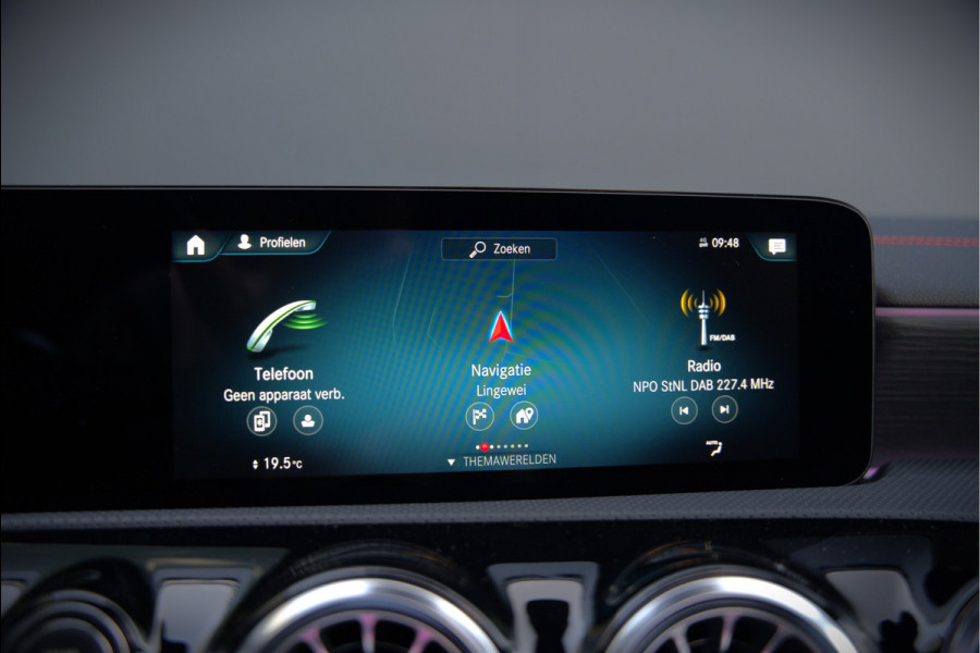 Mercedes-Benz CLA-Klasse Shooting Brake 250 e AMG Line | Panoramadak | Stoelverwarming | Cruise Control | Camera | Apple Carplay | Ambiance Verlichting | Night Pakket | Keyless | Dealer Onderhouden | Dodehoekdetectie