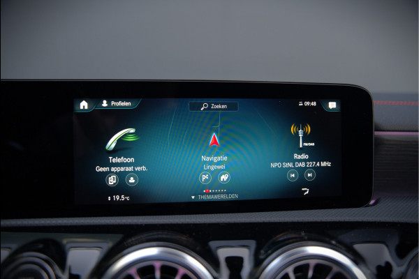 Mercedes-Benz CLA-Klasse Shooting Brake 250 e AMG Line | Panoramadak | Stoelverwarming | Cruise Control | Camera | Apple Carplay | Ambiance Verlichting | Night Pakket | Keyless | Dealer Onderhouden | Dodehoekdetectie