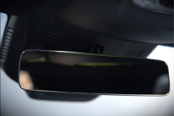 Mercedes-Benz CLA-Klasse Shooting Brake 250 e AMG Line | Panoramadak | Stoelverwarming | Cruise Control | Camera | Apple Carplay | Ambiance Verlichting | Night Pakket | Keyless | Dealer Onderhouden | Dodehoekdetectie