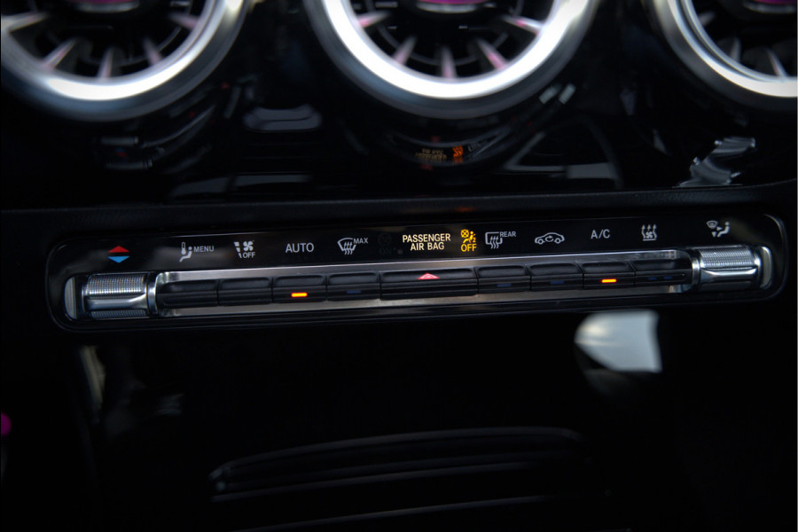 Mercedes-Benz CLA-Klasse Shooting Brake 250 e AMG Line | Panoramadak | Stoelverwarming | Cruise Control | Camera | Apple Carplay | Ambiance Verlichting | Night Pakket | Keyless | Dealer Onderhouden | Dodehoekdetectie