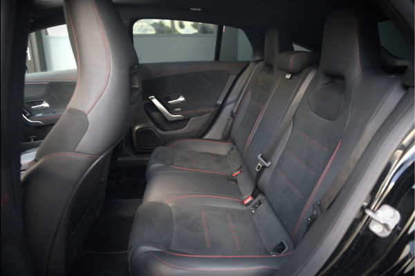 Mercedes-Benz CLA-Klasse Shooting Brake 250 e AMG Line | Panoramadak | Stoelverwarming | Cruise Control | Camera | Apple Carplay | Ambiance Verlichting | Night Pakket | Keyless | Dealer Onderhouden | Dodehoekdetectie