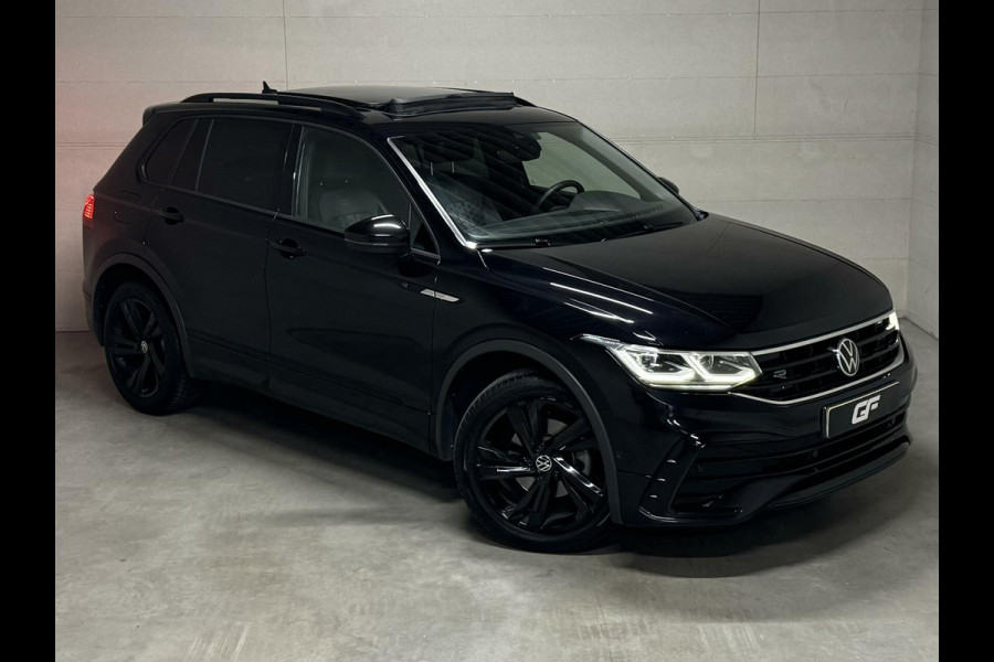 Volkswagen Tiguan 1.5 TSI R-Line Black Style Pano H/K NAP