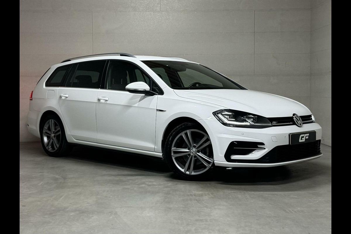 Volkswagen Golf 1.5 TSI 2x R-Line Virtual CarPlay ACC NAP Volkswagen Golf 1.5 TSI 2x R-Line Virtual CarPlay ACC NAP