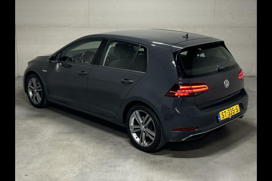 Volkswagen Golf 1.5 TSI 17'' R-Line Massage ACC Carplay NAP