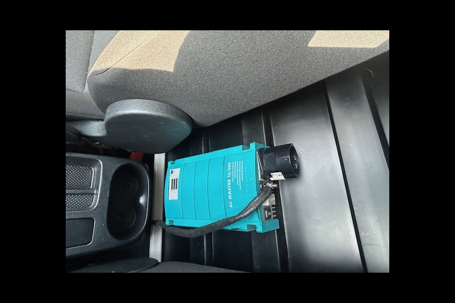 Volkswagen Caddy 1.4 TGI L2H1 EcoFuel Maxi Comfortline AIRCO I MULTIMEDIA I CRUISE CONTROL I 1e EIGENAAR I COMPLETE ONDERHOUDSHISTORIE 220 VOLT IS TALLATIE MET INVERTER