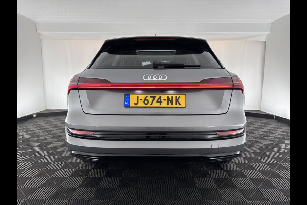 Audi e-tron 50 quattro Business edition Plus 71 kWh [ 3-Fase ] (INCL.BTW) *PANO | LEATHER-ALCANTARA | FULL-LED | MEMORY-PACK | DIGI-COCKPIT | CAMERA | DAB+ | KEYLESS | NAVI-FULLMAP | SPORT-SEATS*