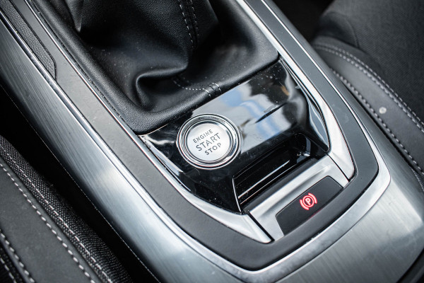 Peugeot 308 SW 1.2 PureTech Blue Lease Allure