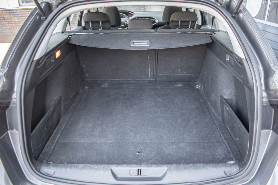 Peugeot 308 SW 1.2 PureTech Blue Lease Active