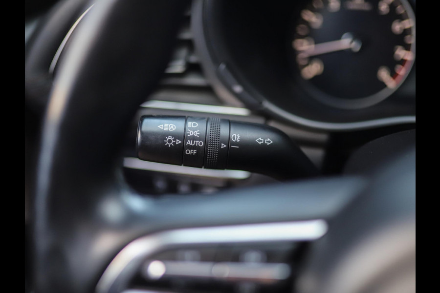 Mazda 3 2.0 e-SkyActiv-G M Hybrid 122 Comfort Bose | Camera | Memory | Trekhaak | ACC | Stoel/Stuurverw.