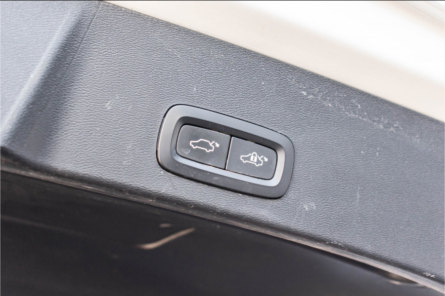 Volvo XC40 1.5 T5 Recharge R-Design