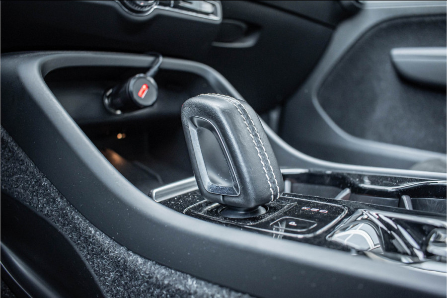 Volvo XC40 1.5 T5 Recharge R-Design