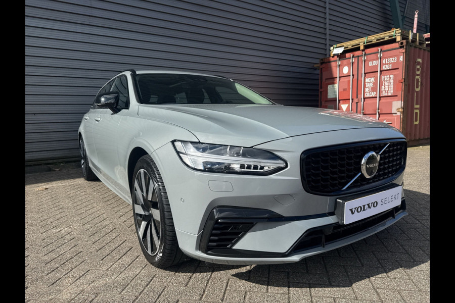 Volvo V90 2.0 T6 Plug-in hybrid AWD Ultra Dark / Head-Up / Schuif/kanteldak / Trekhaak / Blis / 360 Camera /