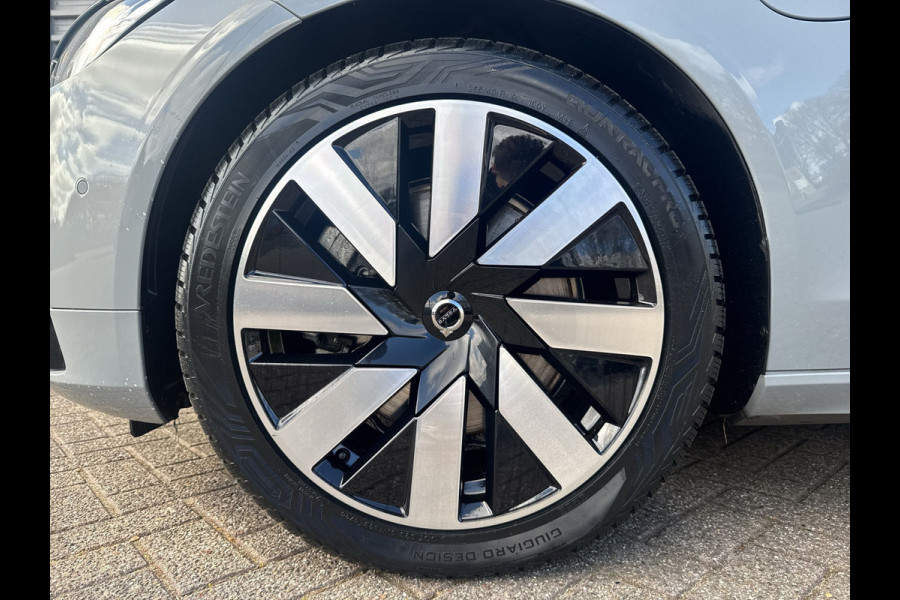 Volvo V90 2.0 T6 Plug-in hybrid AWD Ultra Dark / Head-Up / Schuif/kanteldak / Trekhaak / Blis / 360 Camera /