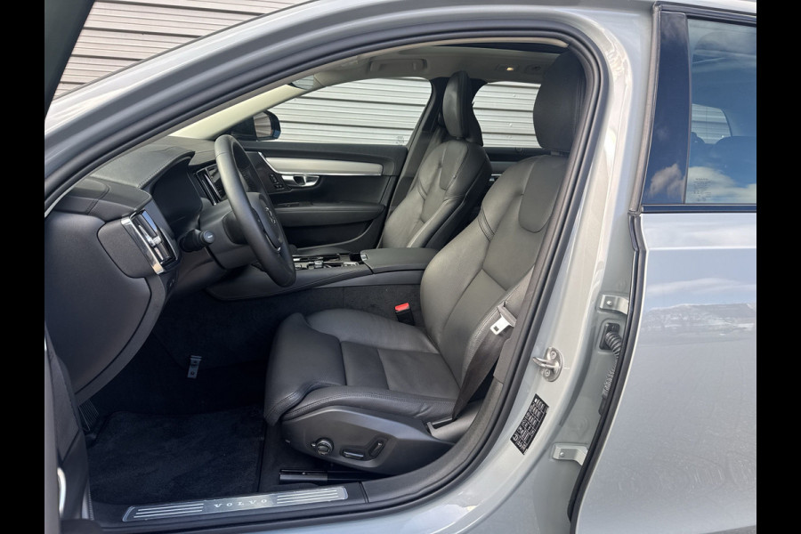 Volvo V90 2.0 T6 Plug-in hybrid AWD Ultra Dark / Head-Up / Schuif/kanteldak / Trekhaak / Blis / 360 Camera /