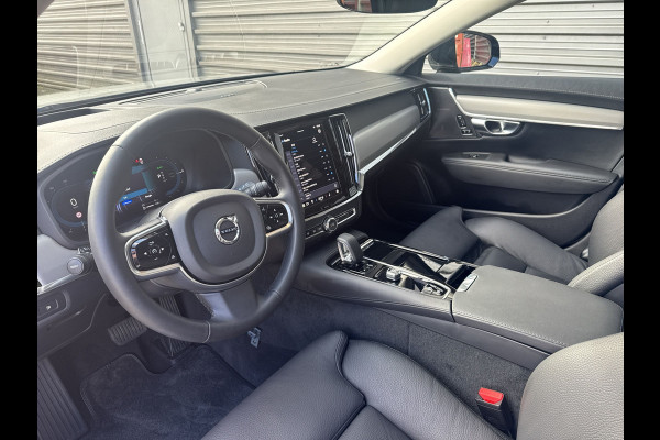 Volvo V90 2.0 T6 Plug-in hybrid AWD Ultra Dark / Head-Up / Schuif/kanteldak / Trekhaak / Blis / 360 Camera /